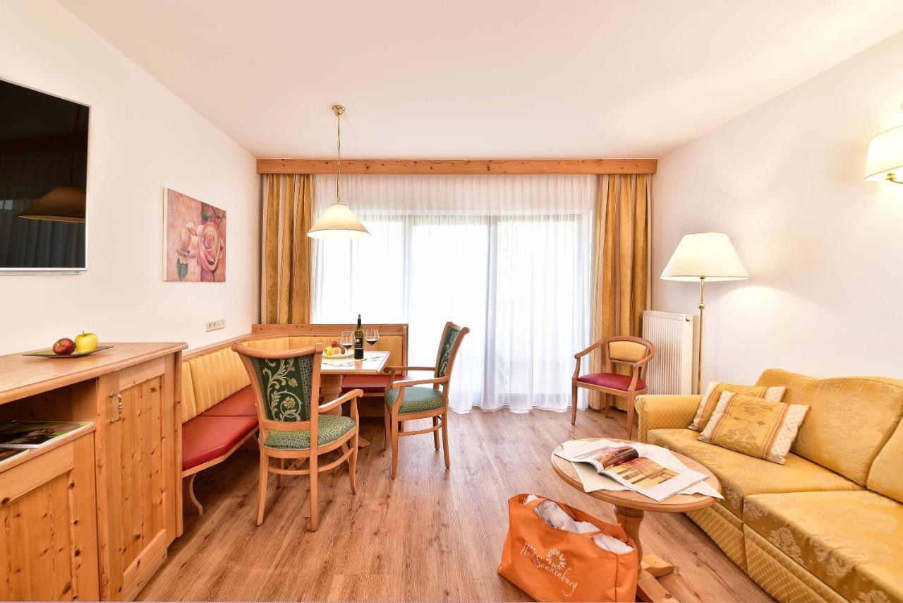 Hotel Sonnenburg Merano Exterior photo