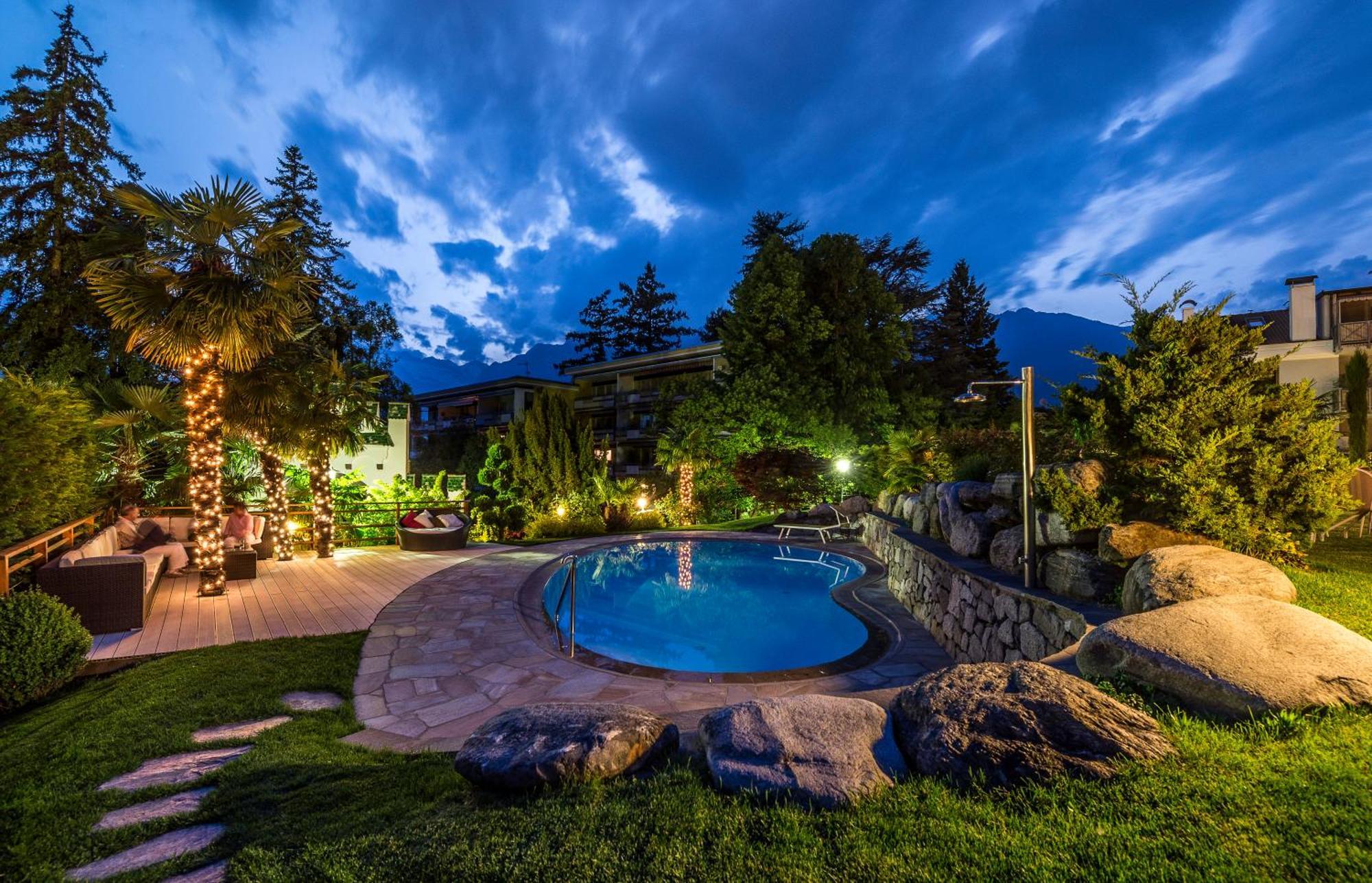 Hotel Sonnenburg Merano Exterior photo