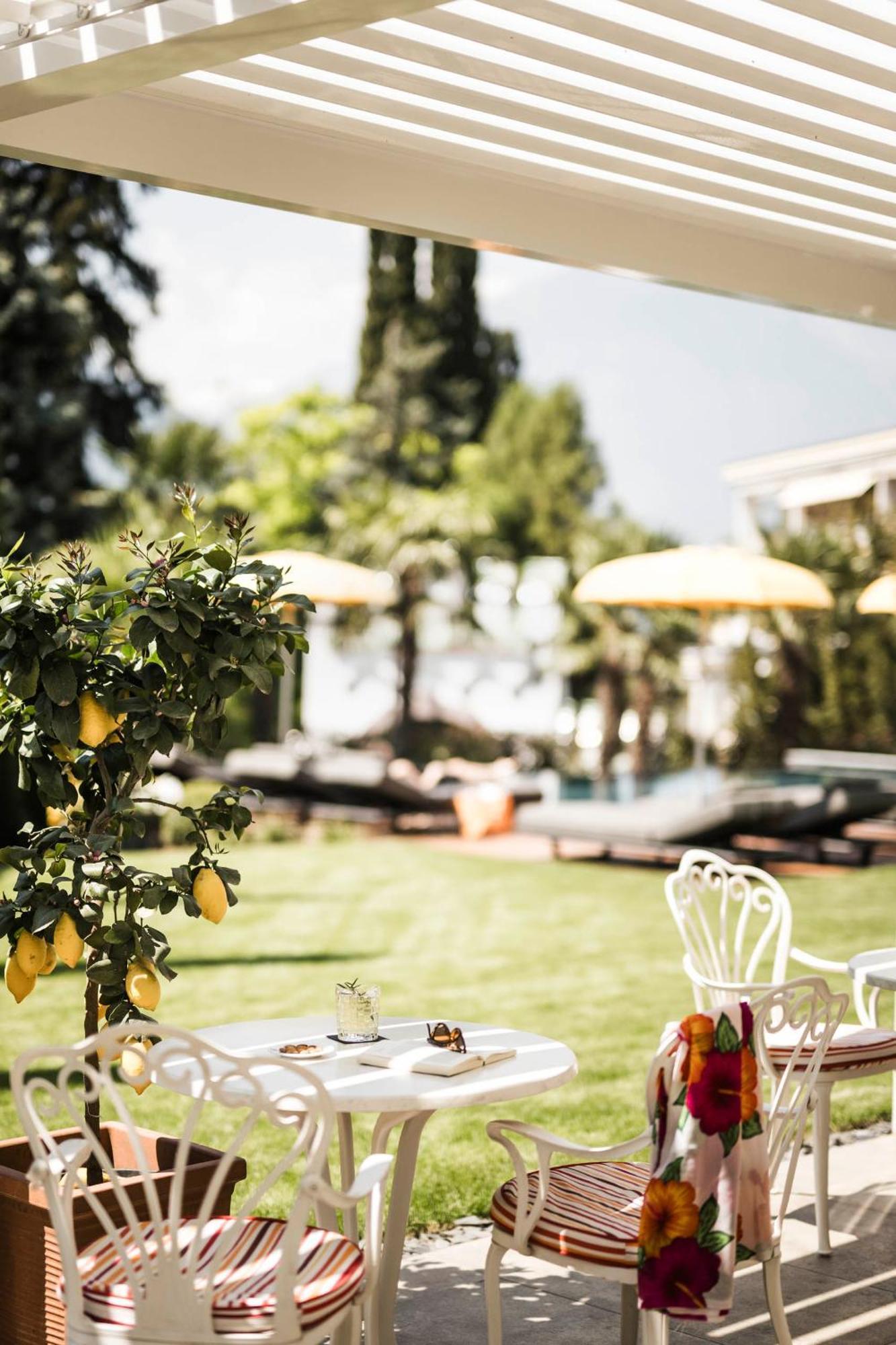 Hotel Sonnenburg Merano Exterior photo