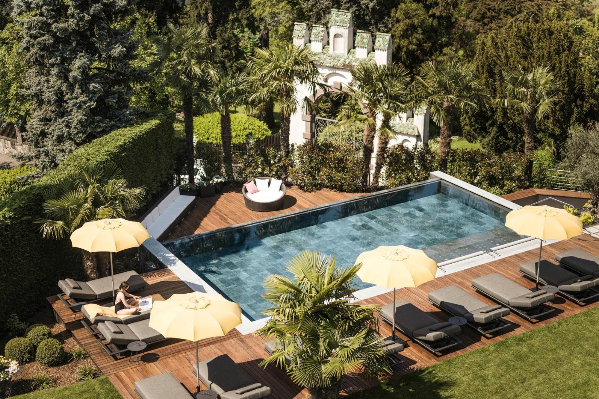 Hotel Sonnenburg Merano Exterior photo