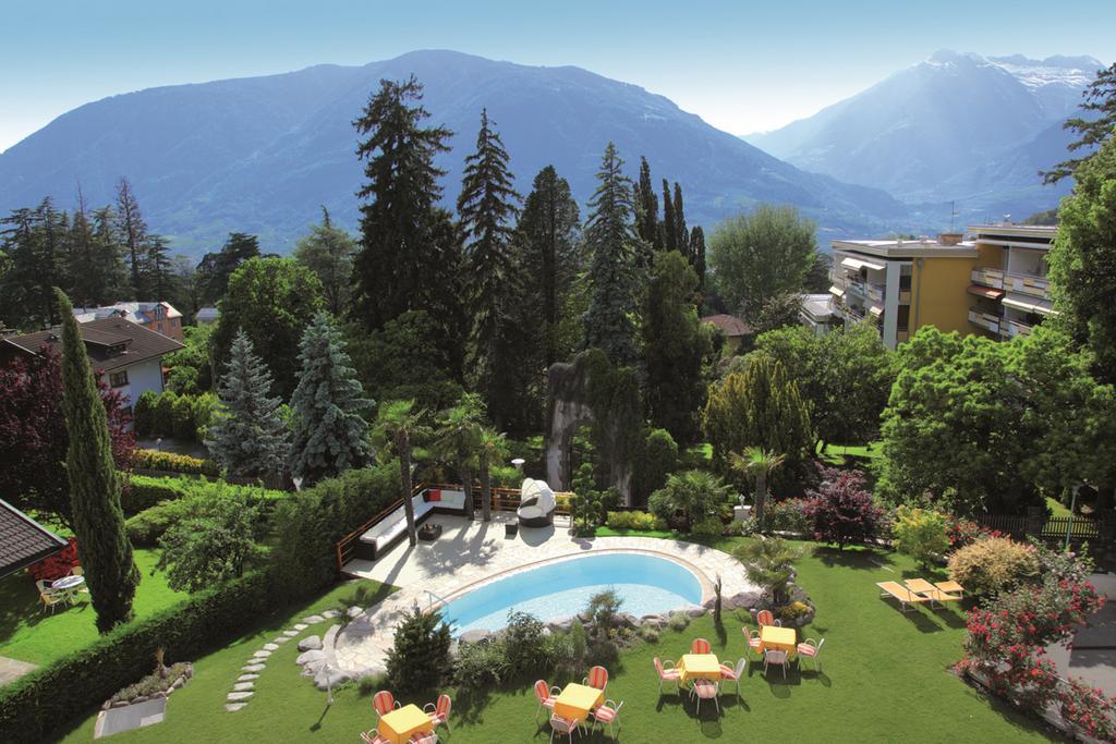 Hotel Sonnenburg Merano Exterior photo