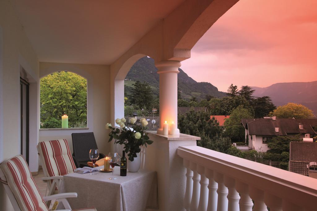 Hotel Sonnenburg Merano Exterior photo