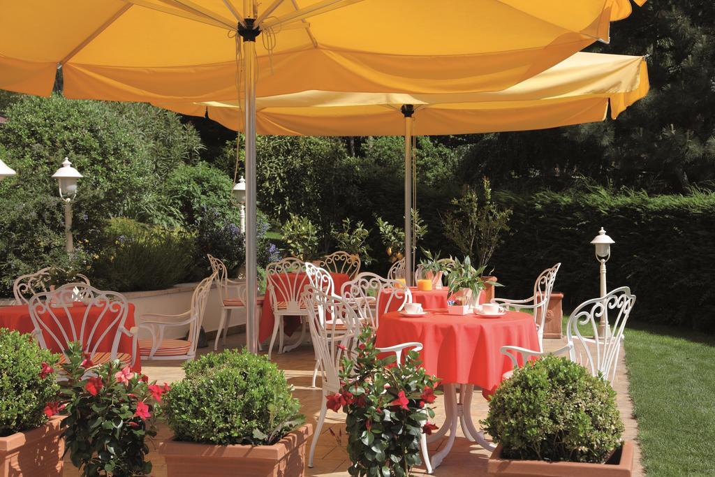 Hotel Sonnenburg Merano Exterior photo