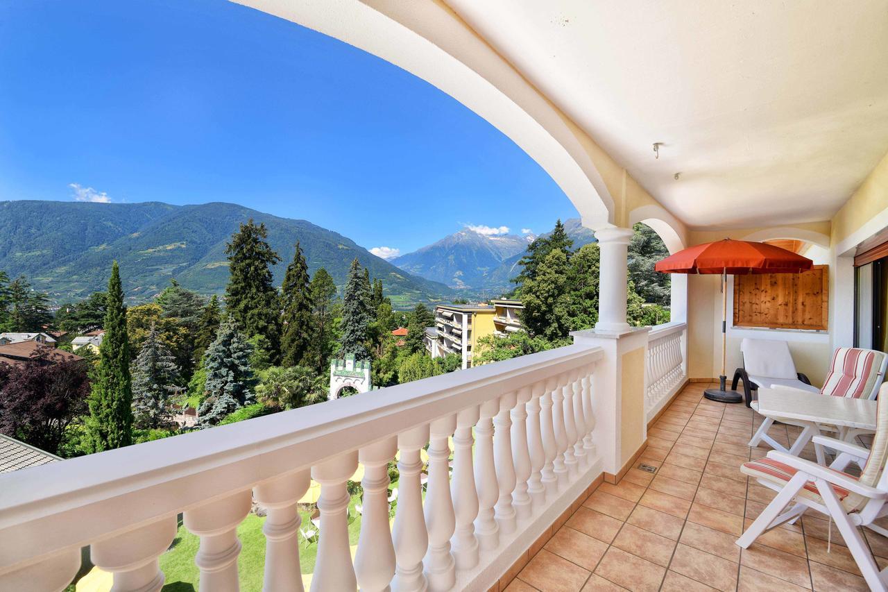 Hotel Sonnenburg Merano Exterior photo